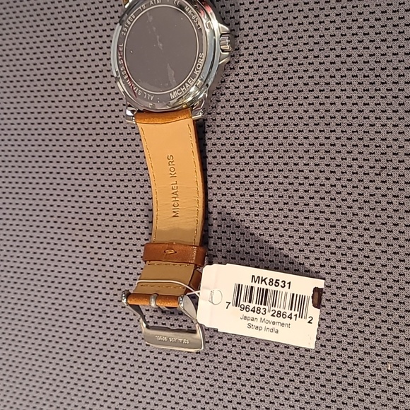 Michael Kors MK8531 Paxton Watch w/Light Brown Leather Strap - Picture 7 of 11